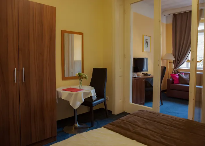 Bergwirt Schönbrunn Hotel