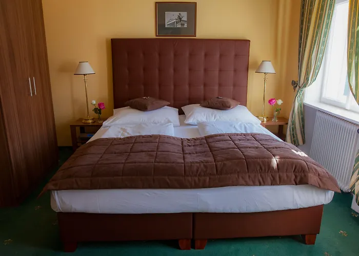 Bergwirt Schönbrunn Hotel 3*